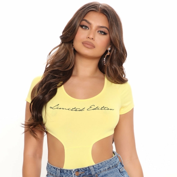 PRICE DROP⬇️ Fashionnova Limited Edition Yellow Bodysuit Sccop Neck Cut Out NWT - Picture 3 of 6